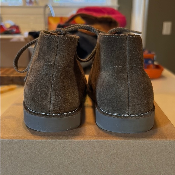 Clarks Men's Brown Suede Desert Boots - Picture 3 of 3